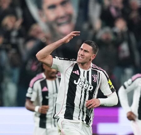 MU Incar Dusan Vlahovic, Juventus Siapkan Langkah Cepat untuk Pertahankan Dusan Vlahovic