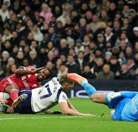 Alexander Isak Alami Cedera Parah Saat Liverpool Bertandang ke Markas Tottenham