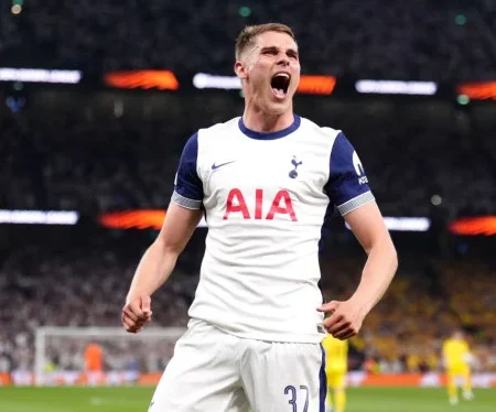 Micky van de Ven Dipantau Liverpool, Tottenham Langsung Pasang Tembok Tebal