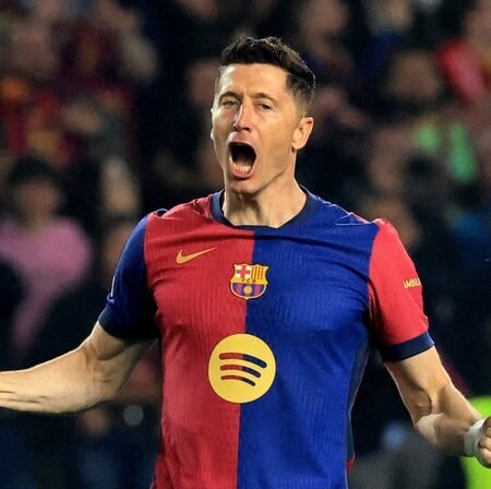 AC Milan Incar Lewandowski, Striker Veteran Ini Masih Jadi Rebutan!