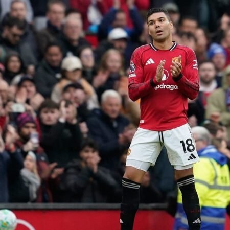 Cunha Bujuk Casemiro Bertahan di MU, Minta Temani Satu Musim Lagi