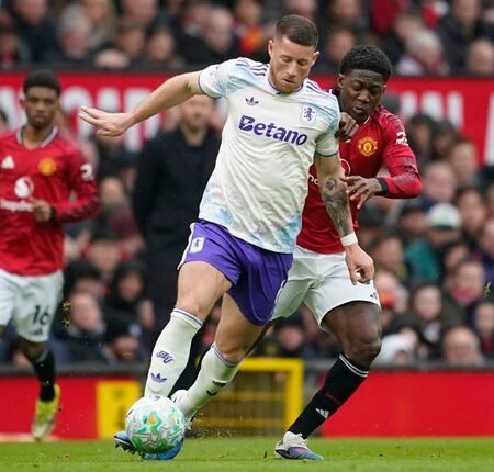 Kobbie Mainoo Kian Bersinar, Carrick Nilai Potensinya Masih Belum Maksimal