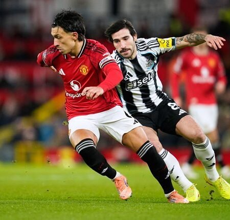 MU Kepincut Tonali, Tapi Newcastle Pasang Bandrol Fantastis