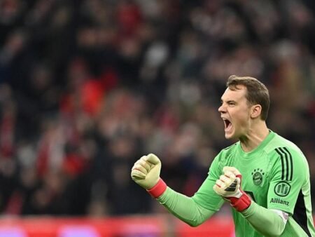 40 Tahun, Manuel Neuer Layak Disejajarkan dengan Messi dan Ronaldo