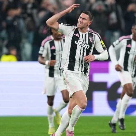 Setia di Turin, Vlahovic Rela Potong Gaji demi Juventus