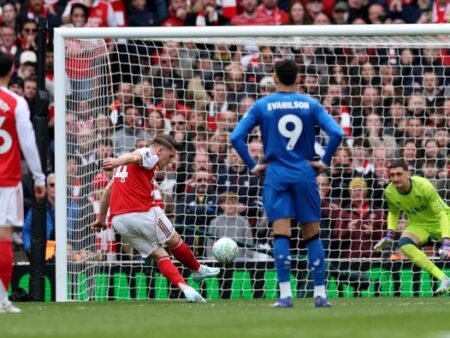 Arsenal Tumbang di Emirates, Gyokeres Soroti Kondisi Lapangan