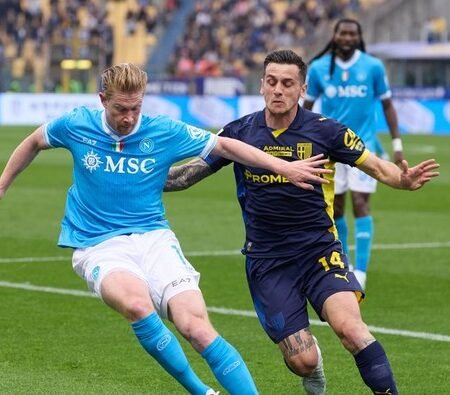 Napoli Ditahan Parma, Peluang Juara Makin Ketat