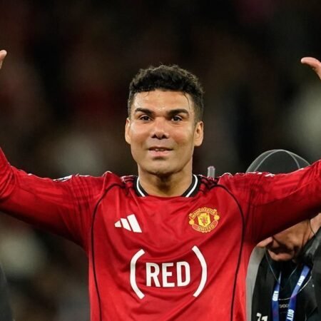 MU Siapkan Gelandang Milik Botafogo Ini Sebagai Penerus Casemiro