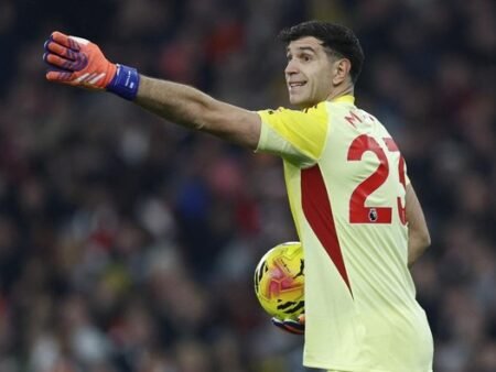 Juventus Beralih ke Emiliano Martinez, Misi Sulit Menanti Si Nyonya Tua