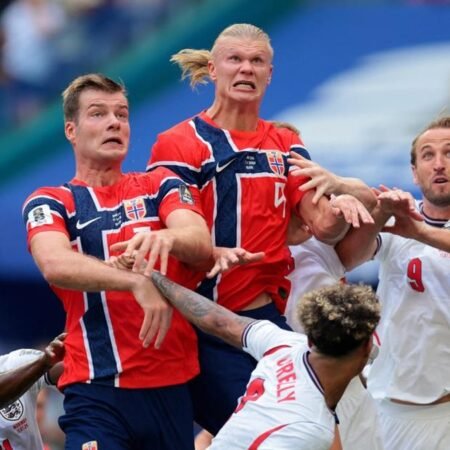 Sorloth Jelaskan Momen Tak Oper ke Haaland yang Jadi Penyesalan Norwegia